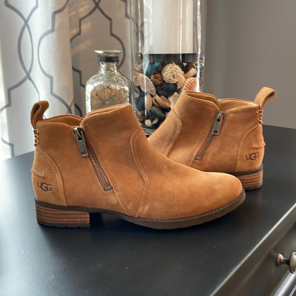 Ugh women suede boots cognac brown size 5.5